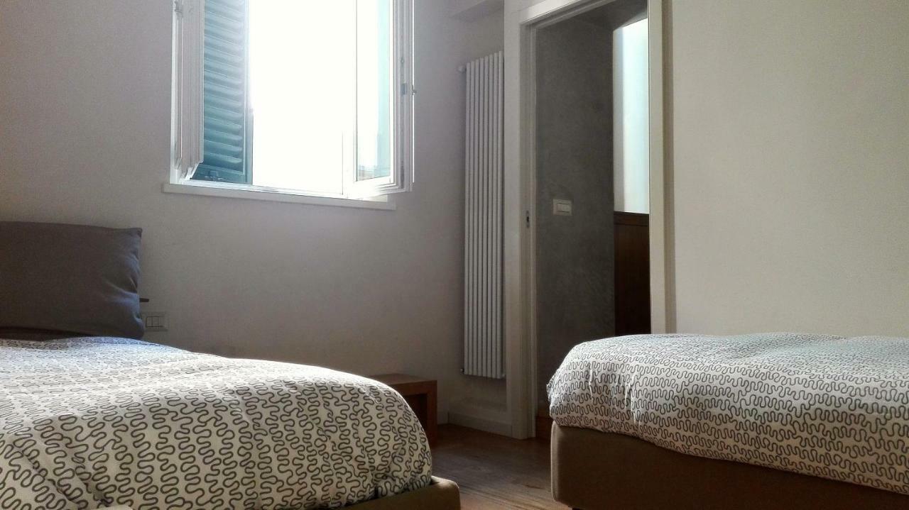 Appartamento Moderno In Centro Storico Lucca Exteriör bild